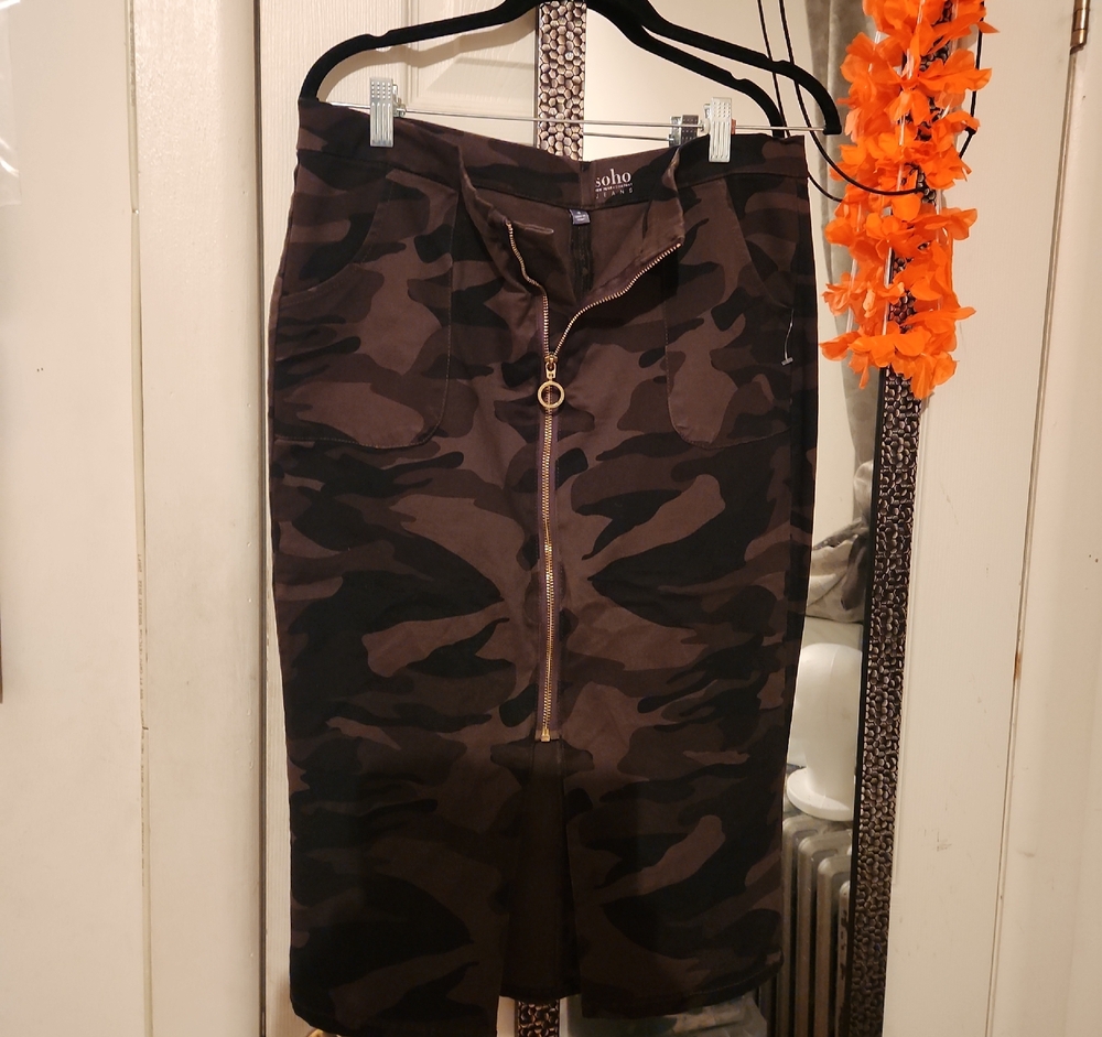 New York & Company Camo Pencil Skirt
